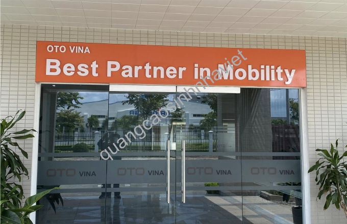 làm bảng hiệu alu chữ nổi cho công ty Oto Vina tại KCN Nhơn Trạch